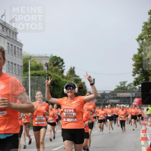 15.06.2025 - REWE Women's Run Jannik Wohlers http://msf.ph/oto/7958303 15.06.2025 09:44:21 Laufen 5361, 5604 meine-sportfotos.de