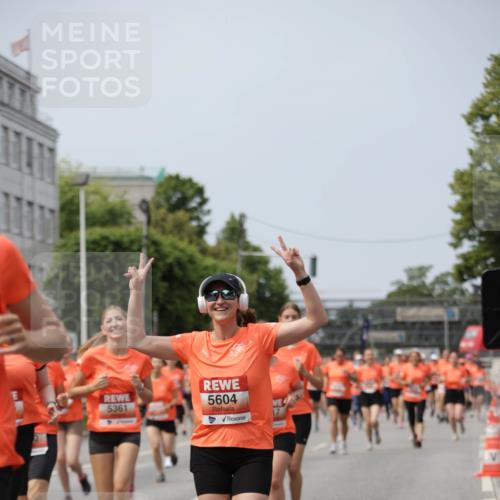 15.06.2025 - REWE Women's Run Jannik Wohlers http://msf.ph/oto/7958313 15.06.2025 09:44:22 Laufen 5361 meine-sportfotos.de