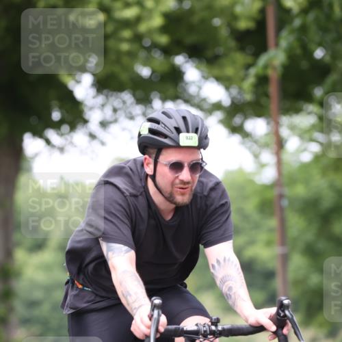15.06.2025 - 7 Türme Triathlon Yannick Fuchs http://msf.ph/oto/7958327 15.06.2025 13:46:08 Radfahren 932, 997, 1129 meine-sportfotos.de