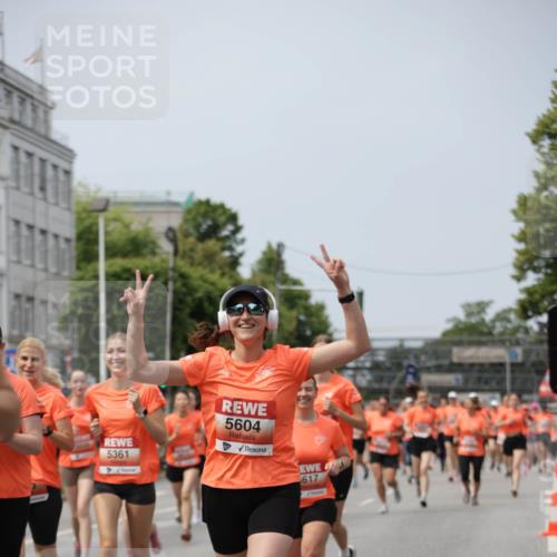 15.06.2025 - REWE Women's Run Jannik Wohlers http://msf.ph/oto/7958329 15.06.2025 09:44:22 Laufen 5361, 5604, 5617 meine-sportfotos.de