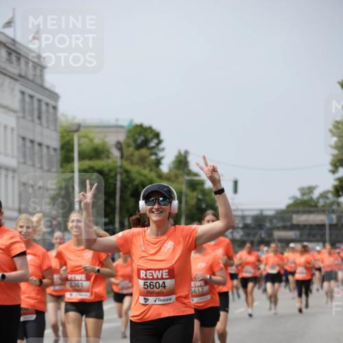 15.06.2025 - REWE Women's Run Jannik Wohlers http://msf.ph/oto/7958349 15.06.2025 09:44:22 Laufen 5361, 5604, 3617 meine-sportfotos.de