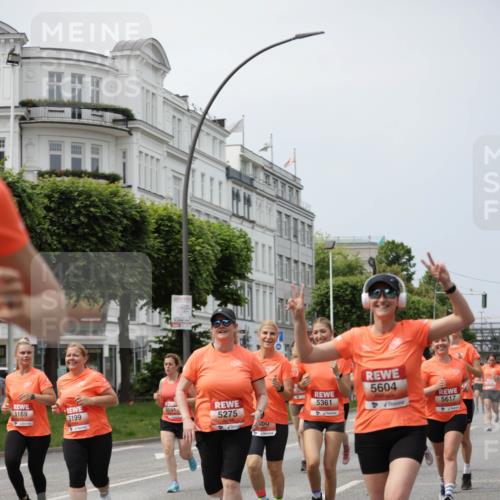 15.06.2025 - REWE Women's Run Jannik Wohlers http://msf.ph/oto/7958354 15.06.2025 09:44:22 Laufen 5169, 5199, 5051, 5275, 5361, 5604, 5617, 4 meine-sportfotos.de