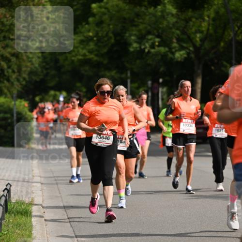 15.06.2025 - REWE Women's Run Dr. Thomas Lammeyer http://msf.ph/oto/7958388 15.06.2025 09:48:20 Laufen 10646, 103, 10330, 10314 meine-sportfotos.de