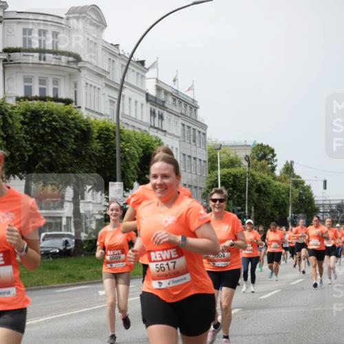 15.06.2025 - REWE Women's Run Jannik Wohlers http://msf.ph/oto/7958482 15.06.2025 09:44:25 Laufen 5009, 5617, 5004, 5534 meine-sportfotos.de