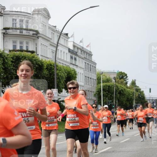 15.06.2025 - REWE Women's Run Jannik Wohlers http://msf.ph/oto/7958535 15.06.2025 09:44:26 Laufen 65, 5009, 5004, 5071, 6534, 5673 meine-sportfotos.de