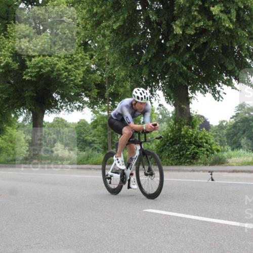 15.06.2025 - 7 Türme Triathlon Yannick Fuchs http://msf.ph/oto/7958547 15.06.2025 11:12:49 Radfahren  meine-sportfotos.de