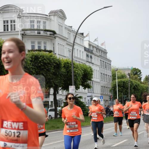 15.06.2025 - REWE Women's Run Jannik Wohlers http://msf.ph/oto/7958636 15.06.2025 09:44:28 Laufen 5012, 72, 5673, 533, 5294, 5534, 5071 meine-sportfotos.de