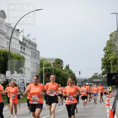 15.06.2025 - REWE Women's Run Jannik Wohlers http://msf.ph/oto/7958680 15.06.2025 09:44:29 Laufen 5428, 5534, 5334, 5335, 526 meine-sportfotos.de