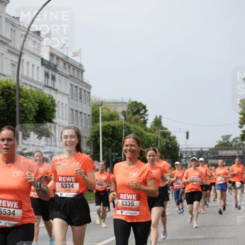 15.06.2025 - REWE Women's Run Jannik Wohlers http://msf.ph/oto/7958716 15.06.2025 09:44:30 Laufen 5534, 5334, 1978, 5335 meine-sportfotos.de