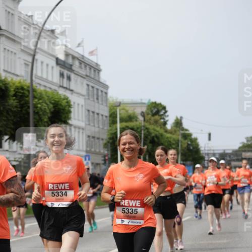 15.06.2025 - REWE Women's Run Jannik Wohlers http://msf.ph/oto/7958743 15.06.2025 09:44:31 Laufen 5334, 5335 meine-sportfotos.de