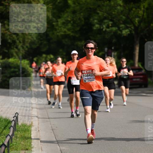 15.06.2025 - REWE Women's Run Dr. Thomas Lammeyer http://msf.ph/oto/7958769 15.06.2025 09:48:35 Laufen 10845 meine-sportfotos.de