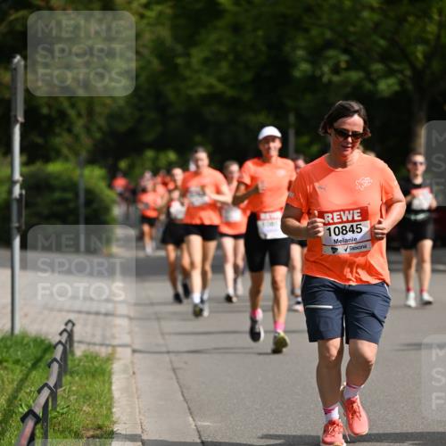 15.06.2025 - REWE Women's Run Dr. Thomas Lammeyer http://msf.ph/oto/7958798 15.06.2025 09:48:36 Laufen 10845 meine-sportfotos.de