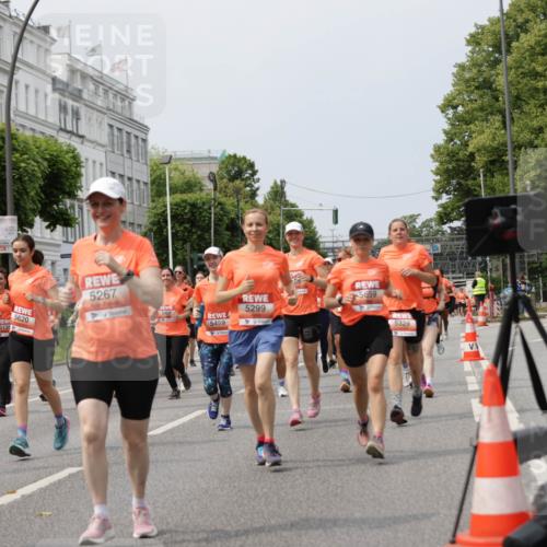15.06.2025 - REWE Women's Run Jannik Wohlers http://msf.ph/oto/7958817 15.06.2025 09:44:36 Laufen 5620, 5267, 5299, 540, 5459, 5659, 5329 meine-sportfotos.de