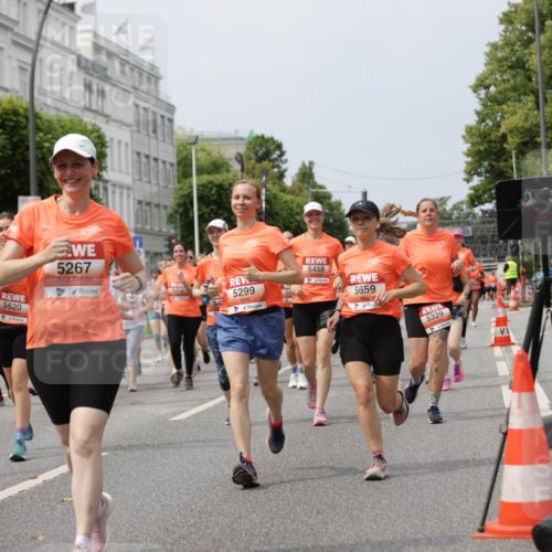 15.06.2025 - REWE Women's Run Jannik Wohlers http://msf.ph/oto/7958848 15.06.2025 09:44:36 Laufen 5267, 5620, 54, 5299, 5458, 5659, 4, 5329 meine-sportfotos.de