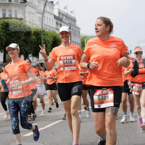 15.06.2025 - REWE Women's Run Jannik Wohlers http://msf.ph/oto/7958879 15.06.2025 09:44:39 Laufen 083, 5459, 5458, 5329, 5177 meine-sportfotos.de