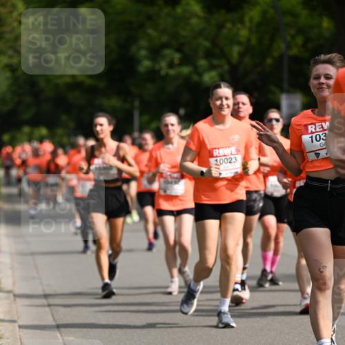 15.06.2025 - REWE Women's Run Dr. Thomas Lammeyer http://msf.ph/oto/7958927 15.06.2025 09:48:40 Laufen 10023, 103 meine-sportfotos.de