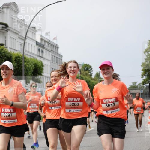 15.06.2025 - REWE Women's Run Jannik Wohlers http://msf.ph/oto/7959033 15.06.2025 09:44:43 Laufen 5402, 5297, 5641, 5206, 5613 meine-sportfotos.de