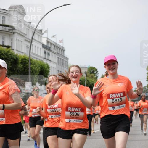 15.06.2025 - REWE Women's Run Jannik Wohlers http://msf.ph/oto/7959043 15.06.2025 09:44:43 Laufen 540, 5641, 5206, 5613 meine-sportfotos.de