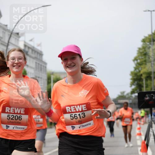 15.06.2025 - REWE Women's Run Jannik Wohlers http://msf.ph/oto/7959092 15.06.2025 09:44:44 Laufen 5206, 5613 meine-sportfotos.de