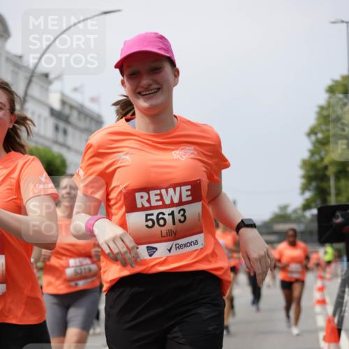 15.06.2025 - REWE Women's Run Jannik Wohlers http://msf.ph/oto/7959115 15.06.2025 09:44:44 Laufen 5319, 5613 meine-sportfotos.de