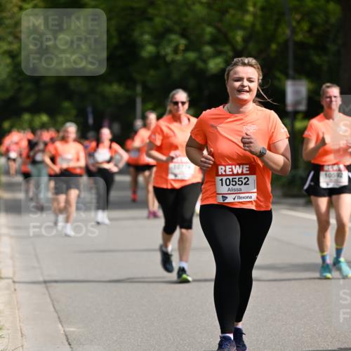 15.06.2025 - REWE Women's Run Dr. Thomas Lammeyer http://msf.ph/oto/7959118 15.06.2025 09:48:46 Laufen 10774, 10552, 10592 meine-sportfotos.de