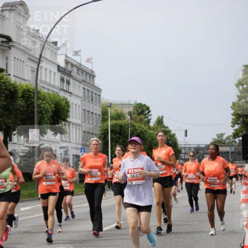15.06.2025 - REWE Women's Run Jannik Wohlers http://msf.ph/oto/7959142 15.06.2025 09:44:45 Laufen 26, 5521, 5596, 189, 5637, 5625, 5584 meine-sportfotos.de