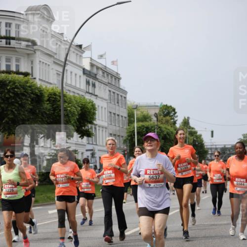 15.06.2025 - REWE Women's Run Jannik Wohlers http://msf.ph/oto/7959173 15.06.2025 09:44:46 Laufen 5521, 5596, 5625, 5637, 5189, 5226, 5653, 5584 meine-sportfotos.de