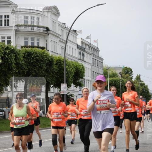 15.06.2025 - REWE Women's Run Jannik Wohlers http://msf.ph/oto/7959212 15.06.2025 09:44:46 Laufen 5596, 5637, 5522, 5521, 5625, 5226, 5189, 00 meine-sportfotos.de