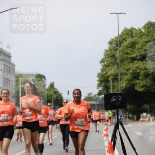 15.06.2025 - REWE Women's Run Jannik Wohlers http://msf.ph/oto/7959226 15.06.2025 09:44:47 Laufen 5522, 5189, 5584 meine-sportfotos.de