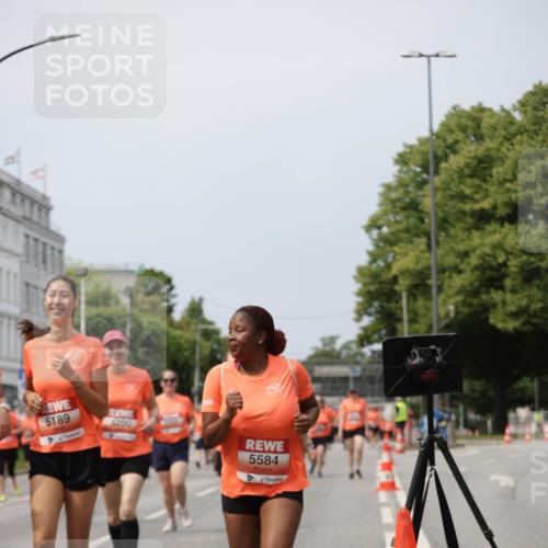 15.06.2025 - REWE Women's Run Jannik Wohlers http://msf.ph/oto/7959275 15.06.2025 09:44:48 Laufen 5189, 5200, 5584 meine-sportfotos.de