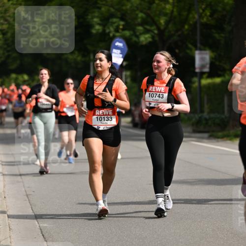 15.06.2025 - REWE Women's Run Dr. Thomas Lammeyer http://msf.ph/oto/7959313 15.06.2025 09:48:53 Laufen 10133, 10743 meine-sportfotos.de