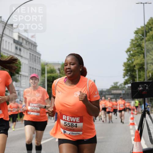 15.06.2025 - REWE Women's Run Jannik Wohlers http://msf.ph/oto/7959317 15.06.2025 09:44:49 Laufen 5200, 5584 meine-sportfotos.de