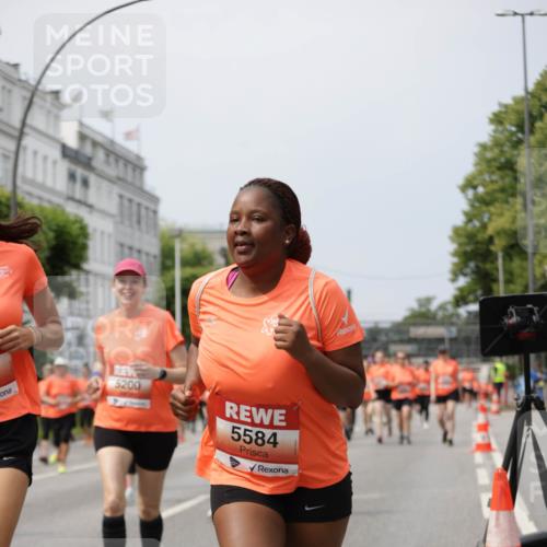 15.06.2025 - REWE Women's Run Jannik Wohlers http://msf.ph/oto/7959322 15.06.2025 09:44:49 Laufen 5200, 5584 meine-sportfotos.de