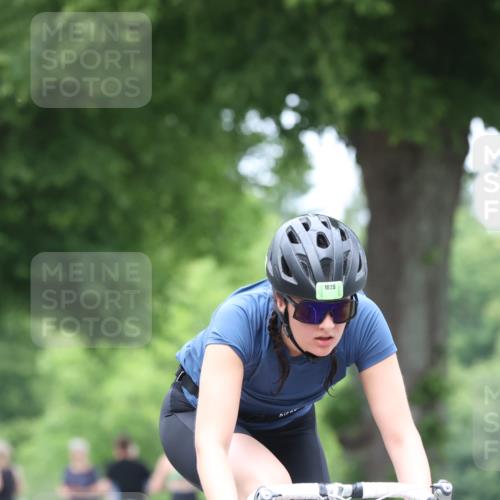 15.06.2025 - 7 Türme Triathlon Yannick Fuchs http://msf.ph/oto/7959349 15.06.2025 13:47:42 Radfahren 925, 1026, 1135 meine-sportfotos.de