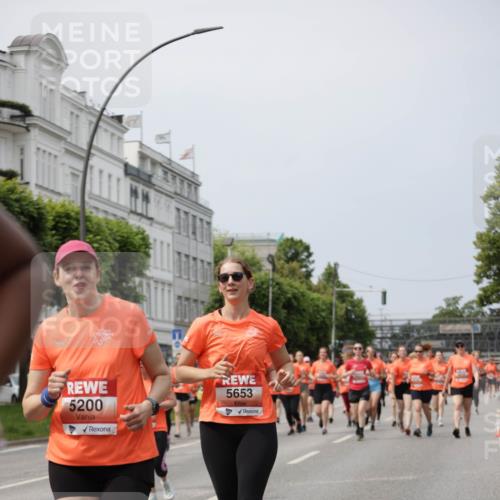 15.06.2025 - REWE Women's Run Jannik Wohlers http://msf.ph/oto/7959368 15.06.2025 09:44:50 Laufen 5200, 5653 meine-sportfotos.de