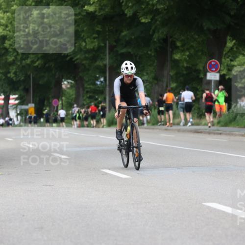15.06.2025 - 7 Türme Triathlon Yannick Fuchs http://msf.ph/oto/7959373 15.06.2025 13:47:46 Radfahren 897, 925, 1135 meine-sportfotos.de