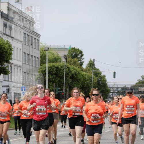 15.06.2025 - REWE Women's Run Jannik Wohlers http://msf.ph/oto/7959489 15.06.2025 09:44:55 Laufen 5380, 5688, 5379, 5325, 522, 5029, 5630, 257 meine-sportfotos.de