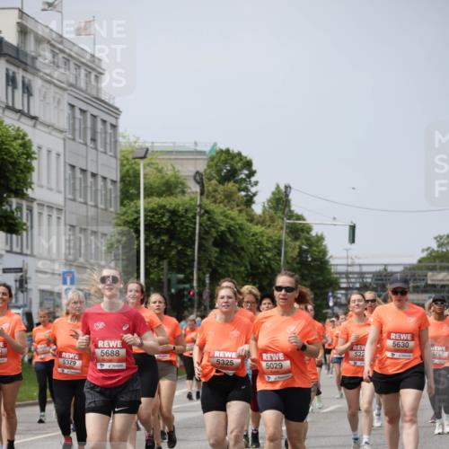 15.06.2025 - REWE Women's Run Jannik Wohlers http://msf.ph/oto/7959492 15.06.2025 09:44:55 Laufen 0, 5379, 5688, 522, 5325, 5029, 5630, 5257 meine-sportfotos.de