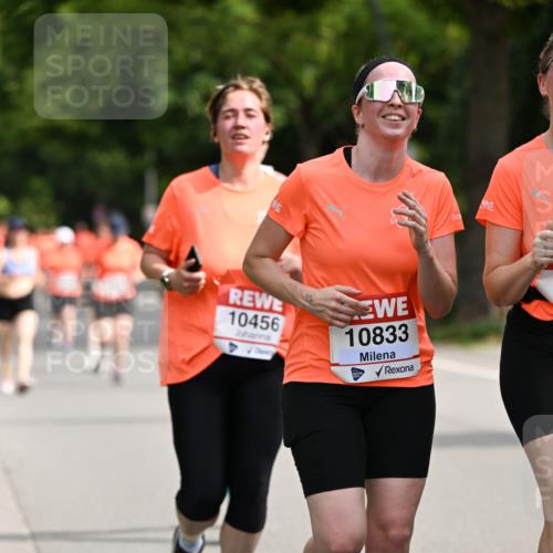 15.06.2025 - REWE Women's Run Dr. Thomas Lammeyer http://msf.ph/oto/7959499 15.06.2025 09:48:59 Laufen 10456, 10833 meine-sportfotos.de