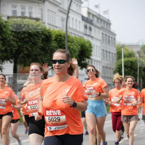 15.06.2025 - REWE Women's Run Jannik Wohlers http://msf.ph/oto/7959541 15.06.2025 09:44:58 Laufen 380, 5325, 5029, 5221 meine-sportfotos.de