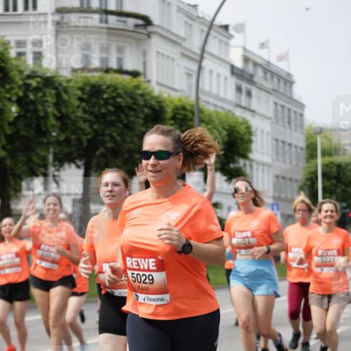 15.06.2025 - REWE Women's Run Jannik Wohlers http://msf.ph/oto/7959544 15.06.2025 09:44:58 Laufen 6389, 5029, 5324, 5221 meine-sportfotos.de