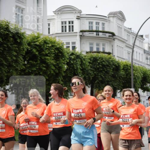 15.06.2025 - REWE Women's Run Jannik Wohlers http://msf.ph/oto/7959577 15.06.2025 09:45:00 Laufen 30, 5391, 5324, 5061, 5344, 5379, 5174, 5221 meine-sportfotos.de