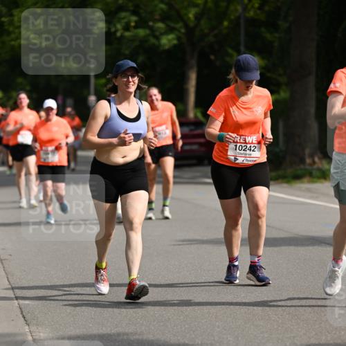 15.06.2025 - REWE Women's Run Dr. Thomas Lammeyer http://msf.ph/oto/7959602 15.06.2025 09:49:05 Laufen 10242 meine-sportfotos.de