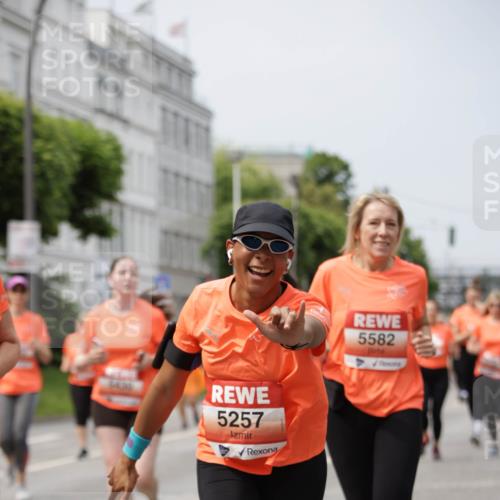 15.06.2025 - REWE Women's Run Jannik Wohlers http://msf.ph/oto/7959647 15.06.2025 09:45:02 Laufen 5257, 5582 meine-sportfotos.de