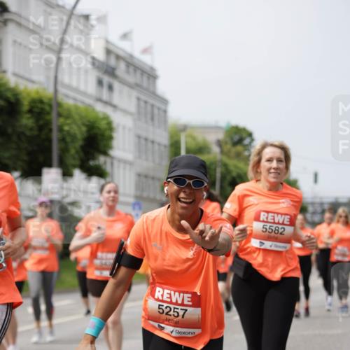 15.06.2025 - REWE Women's Run Jannik Wohlers http://msf.ph/oto/7959651 15.06.2025 09:45:02 Laufen 5257, 5582 meine-sportfotos.de