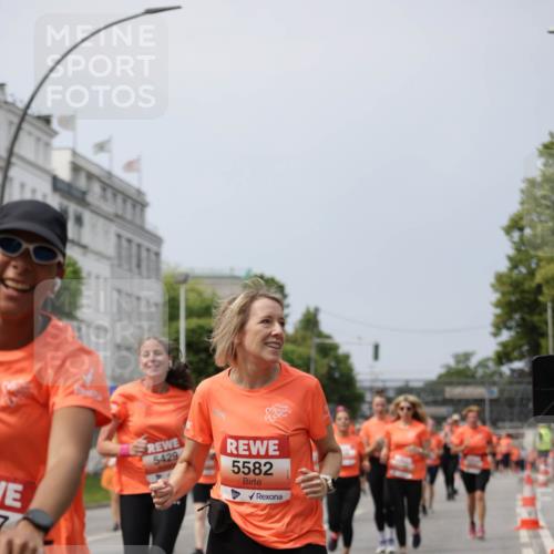 15.06.2025 - REWE Women's Run Jannik Wohlers http://msf.ph/oto/7959659 15.06.2025 09:45:03 Laufen 5429, 5582 meine-sportfotos.de
