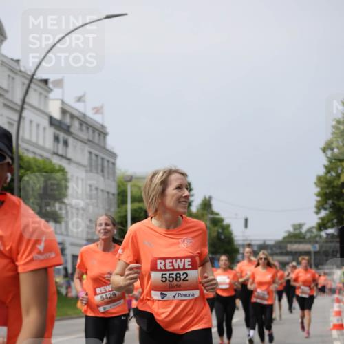 15.06.2025 - REWE Women's Run Jannik Wohlers http://msf.ph/oto/7959670 15.06.2025 09:45:03 Laufen 5429, 5582 meine-sportfotos.de