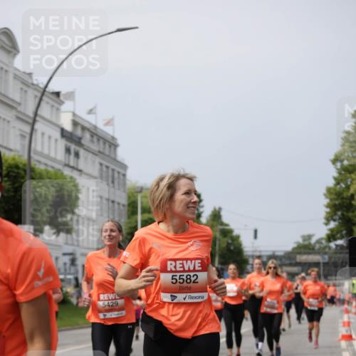 15.06.2025 - REWE Women's Run Jannik Wohlers http://msf.ph/oto/7959673 15.06.2025 09:45:03 Laufen 5429, 5582 meine-sportfotos.de