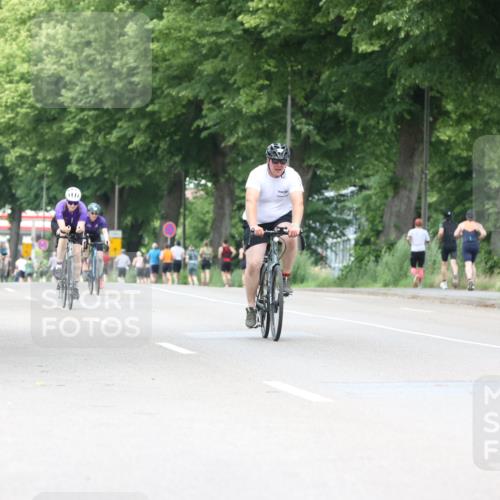 15.06.2025 - 7 Türme Triathlon Yannick Fuchs http://msf.ph/oto/7959684 15.06.2025 13:48:05 Radfahren 482, 711, 876, 1178, 1188 meine-sportfotos.de