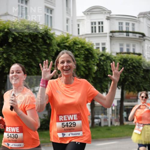 15.06.2025 - REWE Women's Run Jannik Wohlers http://msf.ph/oto/7959726 15.06.2025 09:45:05 Laufen 5430, 5429 meine-sportfotos.de